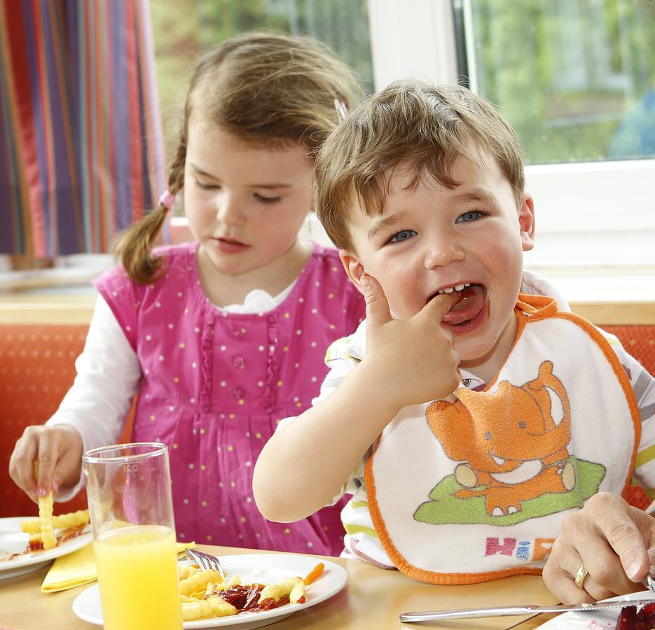 Familienhotel Trebesingerhof Eksteriør billede